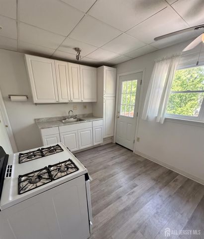 40-42 Moffett Street, Fords, NJ 08863