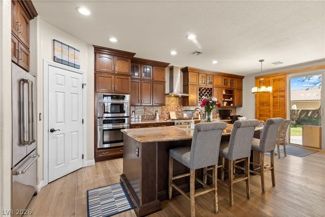194 Glenbrook Estates Drive, Las Vegas, NV 89183