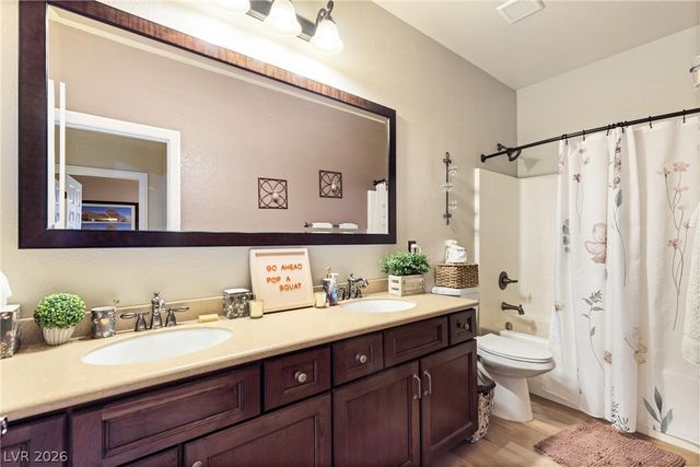 194 Glenbrook Estates Drive, Las Vegas, NV 89183