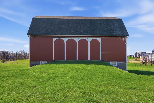 4596 Lake Vista Drive, Dexter, MI 48130