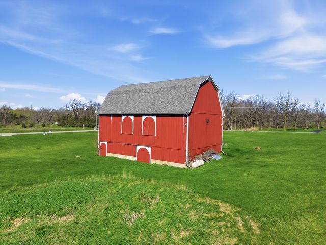4596 Lake Vista Drive, Dexter, MI 48130