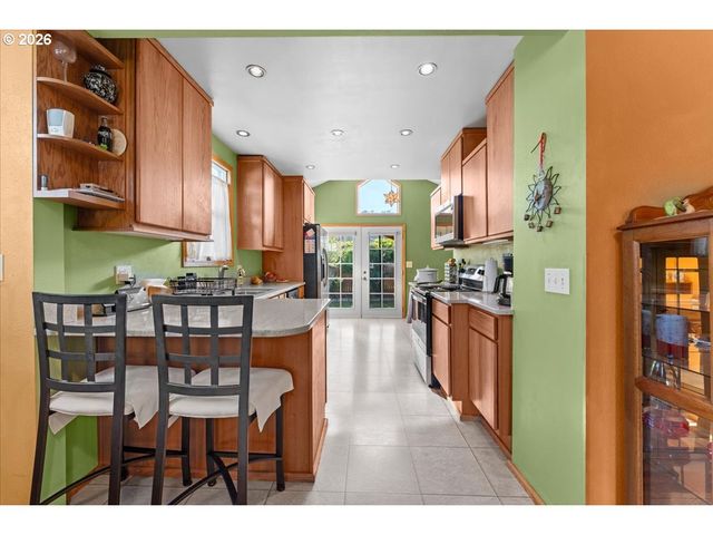 2956 Ne 34TH Ave, Portland, OR 97212