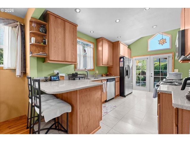 2956 Ne 34TH Ave, Portland, OR 97212