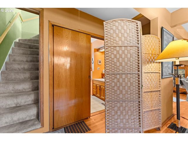 2956 Ne 34TH Ave, Portland, OR 97212