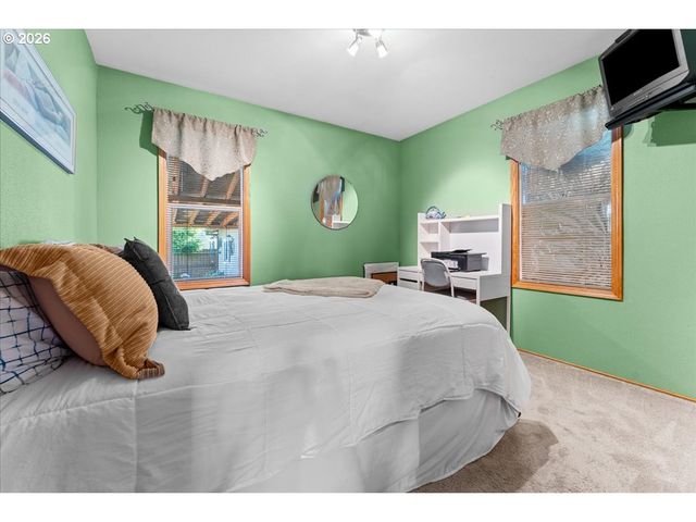 2956 Ne 34TH Ave, Portland, OR 97212