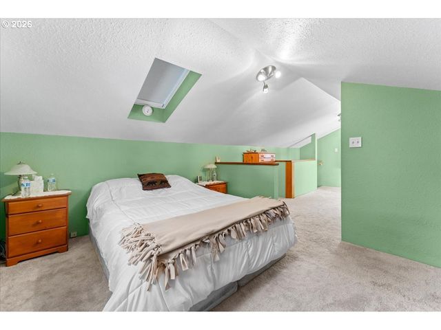 2956 Ne 34TH Ave, Portland, OR 97212