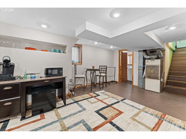 2956 Ne 34TH Ave, Portland, OR 97212