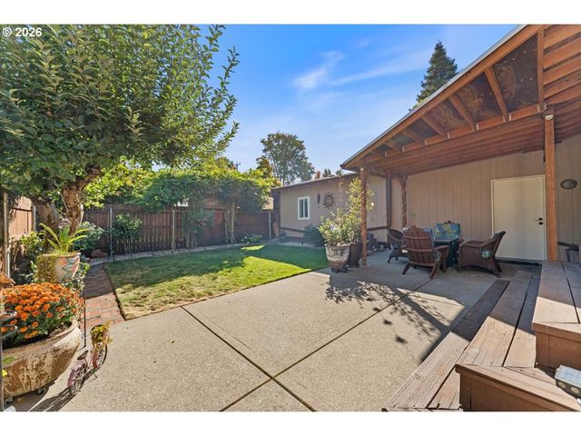 2956 Ne 34TH Ave, Portland, OR 97212