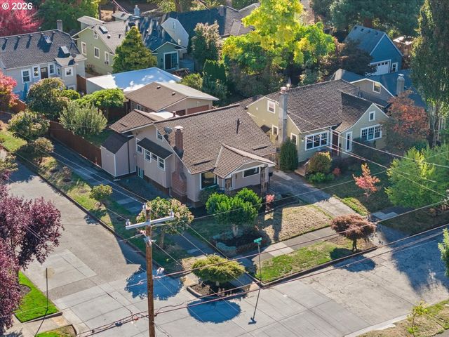 2956 Ne 34TH Ave, Portland, OR 97212