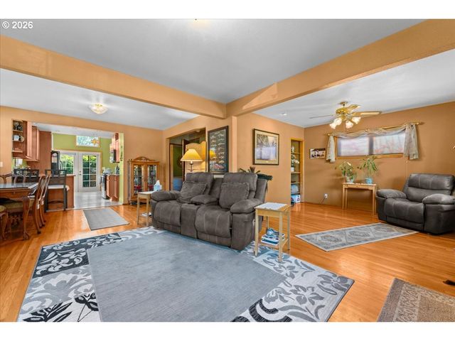 2956 Ne 34TH Ave, Portland, OR 97212
