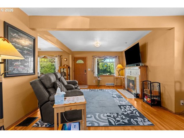 2956 Ne 34TH Ave, Portland, OR 97212