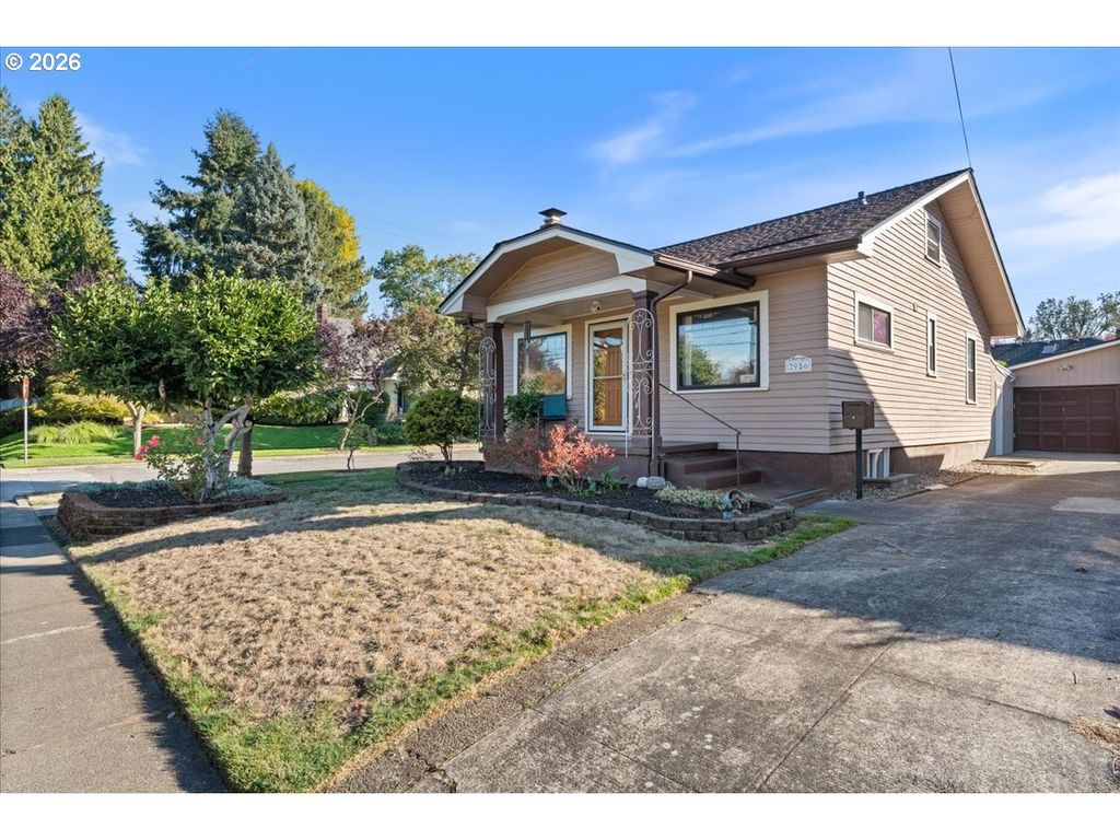 2956 Ne 34TH Ave, Portland, OR 97212