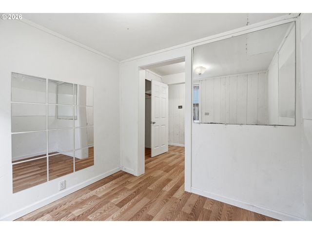 6712 Se PARDEE St A, Portland, OR 97206