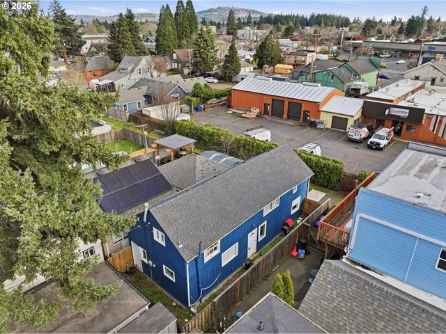 6712 Se PARDEE St A, Portland, OR 97206