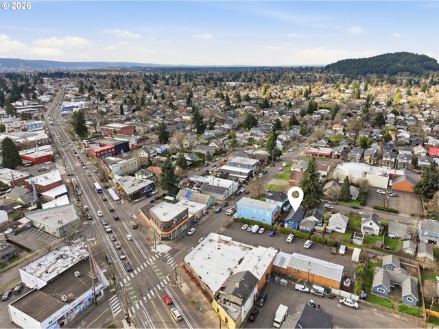 6712 Se PARDEE St A, Portland, OR 97206