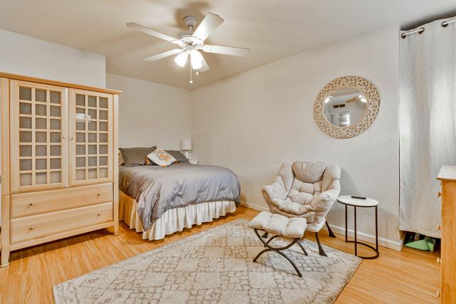 218 W Fountain Way, Fresno, CA 93705