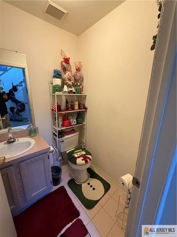 1008 Stony Brook Way, North Brunswick, NJ 08902