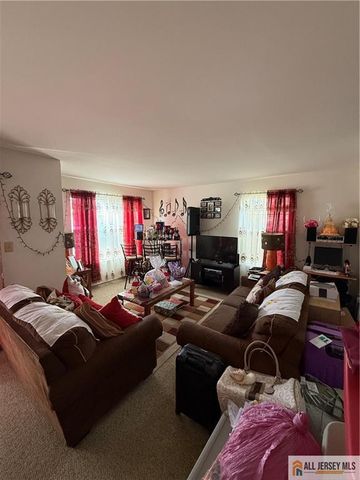 1008 Stony Brook Way, North Brunswick, NJ 08902