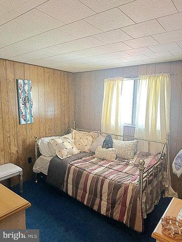 134 WYALUSING DR, Pocono Lake, PA 18347