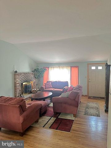 134 WYALUSING DR, Pocono Lake, PA 18347
