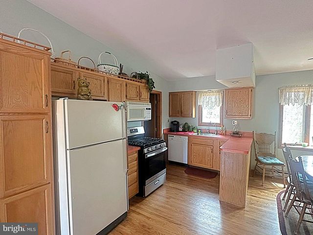 134 WYALUSING DR, Pocono Lake, PA 18347