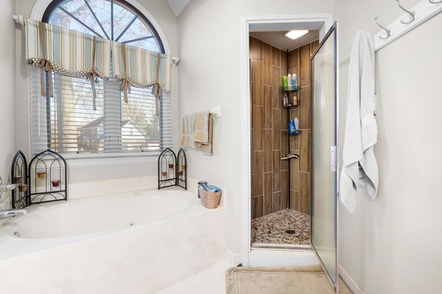 8940 GLENDALE CV, Cordova, TN 38018