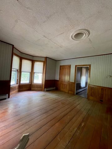 207 River Road, Cambridge, VT 05444