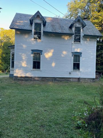 207 River Road, Cambridge, VT 05444