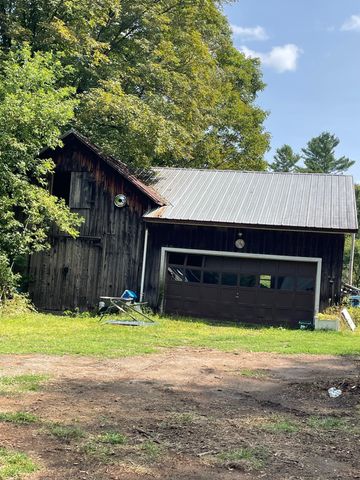 207 River Road, Cambridge, VT 05444