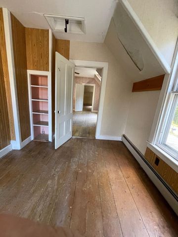 207 River Road, Cambridge, VT 05444