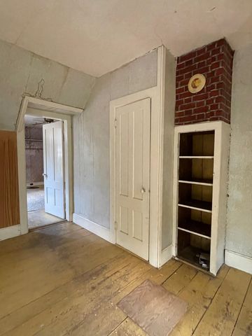 207 River Road, Cambridge, VT 05444