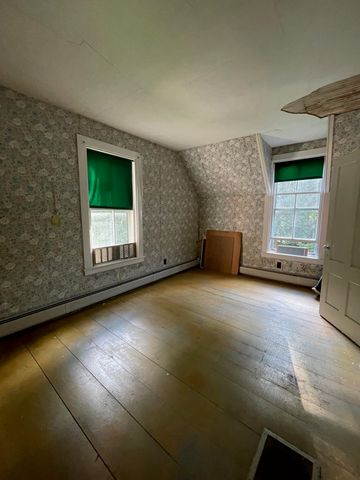 207 River Road, Cambridge, VT 05444