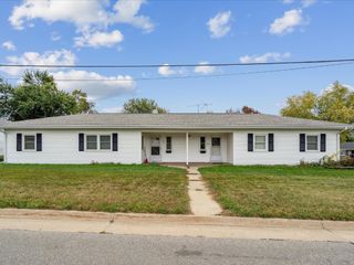 105 West Willman Street, Hiawatha, IA 52233