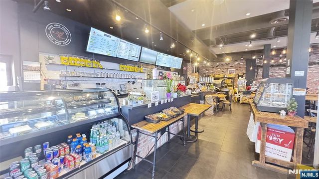 322 Commercial, Palisades Park, NJ 07650