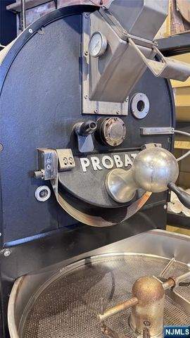 322 Commercial, Palisades Park, NJ 07650