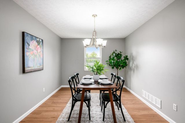 73 Jefferson Ridge Drive, Pataskala, OH 43062