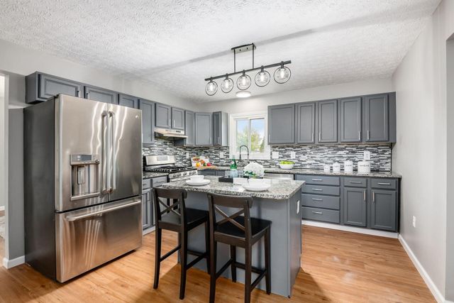 73 Jefferson Ridge Drive, Pataskala, OH 43062