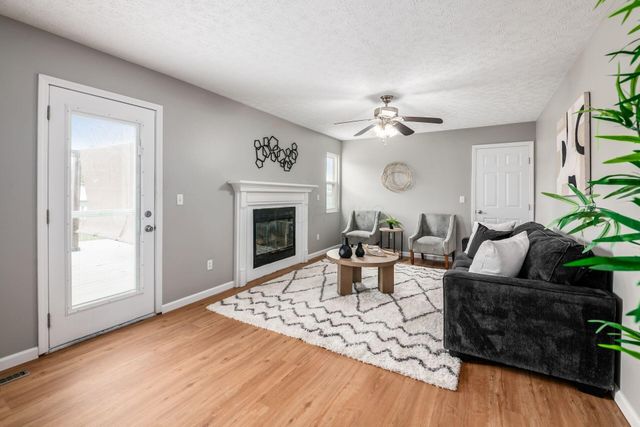 73 Jefferson Ridge Drive, Pataskala, OH 43062