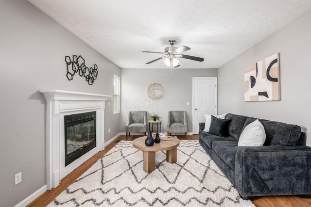 73 Jefferson Ridge Drive, Pataskala, OH 43062