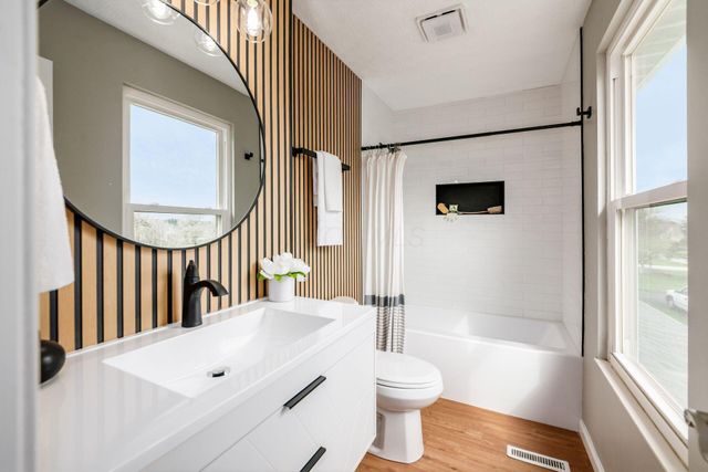 73 Jefferson Ridge Drive, Pataskala, OH 43062