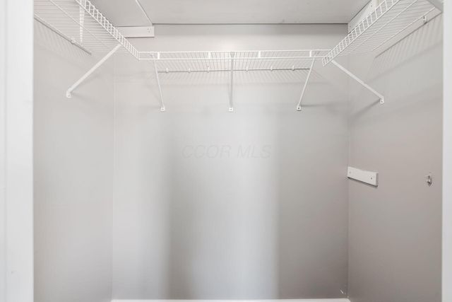 73 Jefferson Ridge Drive, Pataskala, OH 43062