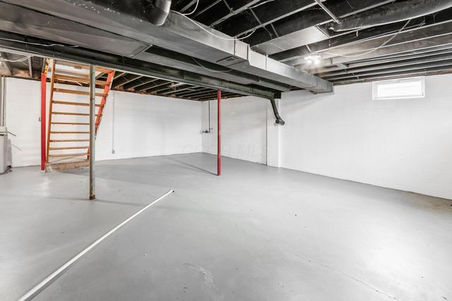 73 Jefferson Ridge Drive, Pataskala, OH 43062