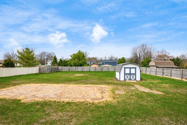 73 Jefferson Ridge Drive, Pataskala, OH 43062