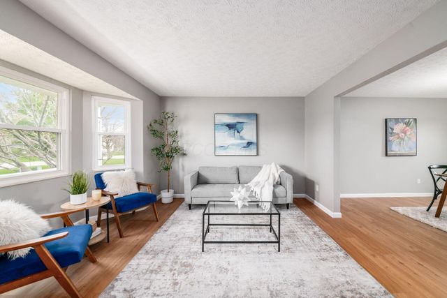 73 Jefferson Ridge Drive, Pataskala, OH 43062