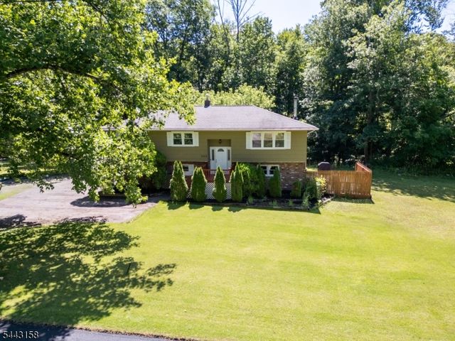 102 Andover Sparta Rd, Andover Twp., NJ 07860
