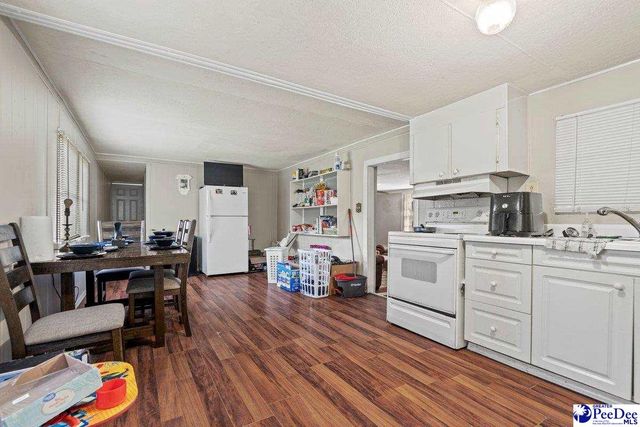 2805 Redwood Dr, Florence, SC 29501