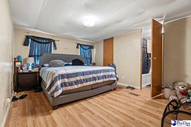 2805 Redwood Dr, Florence, SC 29501