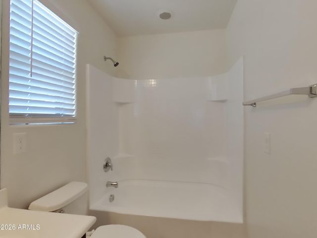 880 W BUSA Drive, San Tan Valley, AZ 85143