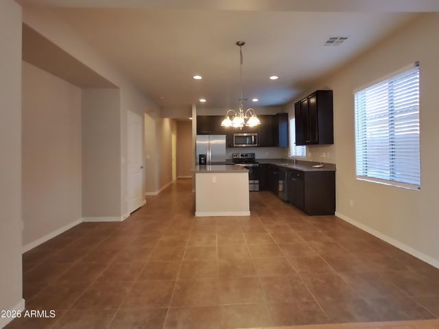 880 W BUSA Drive, San Tan Valley, AZ 85143
