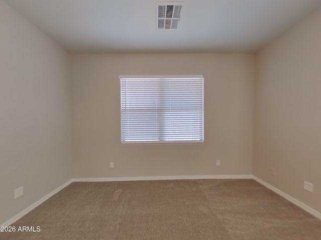 880 W BUSA Drive, San Tan Valley, AZ 85143